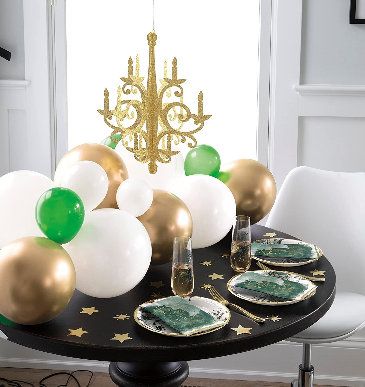 Modern Christmas Balloon Table Runner Kit w/ Confetti